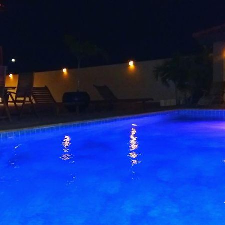 Dorado Eagle Beach Hotel 오란제스타트 외부 사진