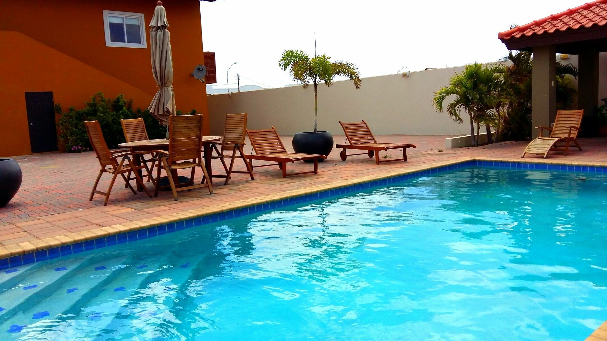 Dorado Eagle Beach Hotel 오란제스타트 외부 사진