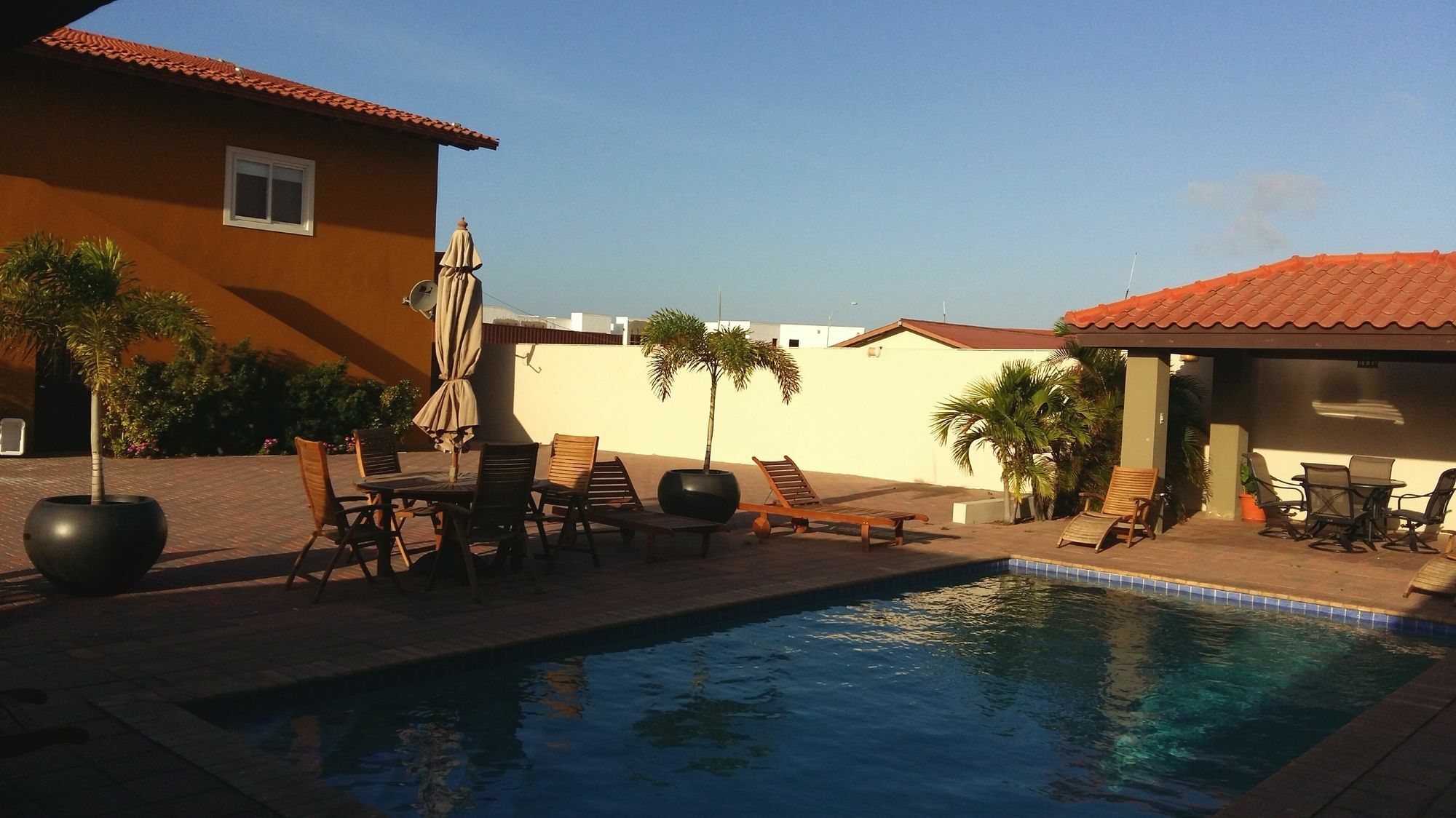 Dorado Eagle Beach Hotel 오란제스타트 외부 사진