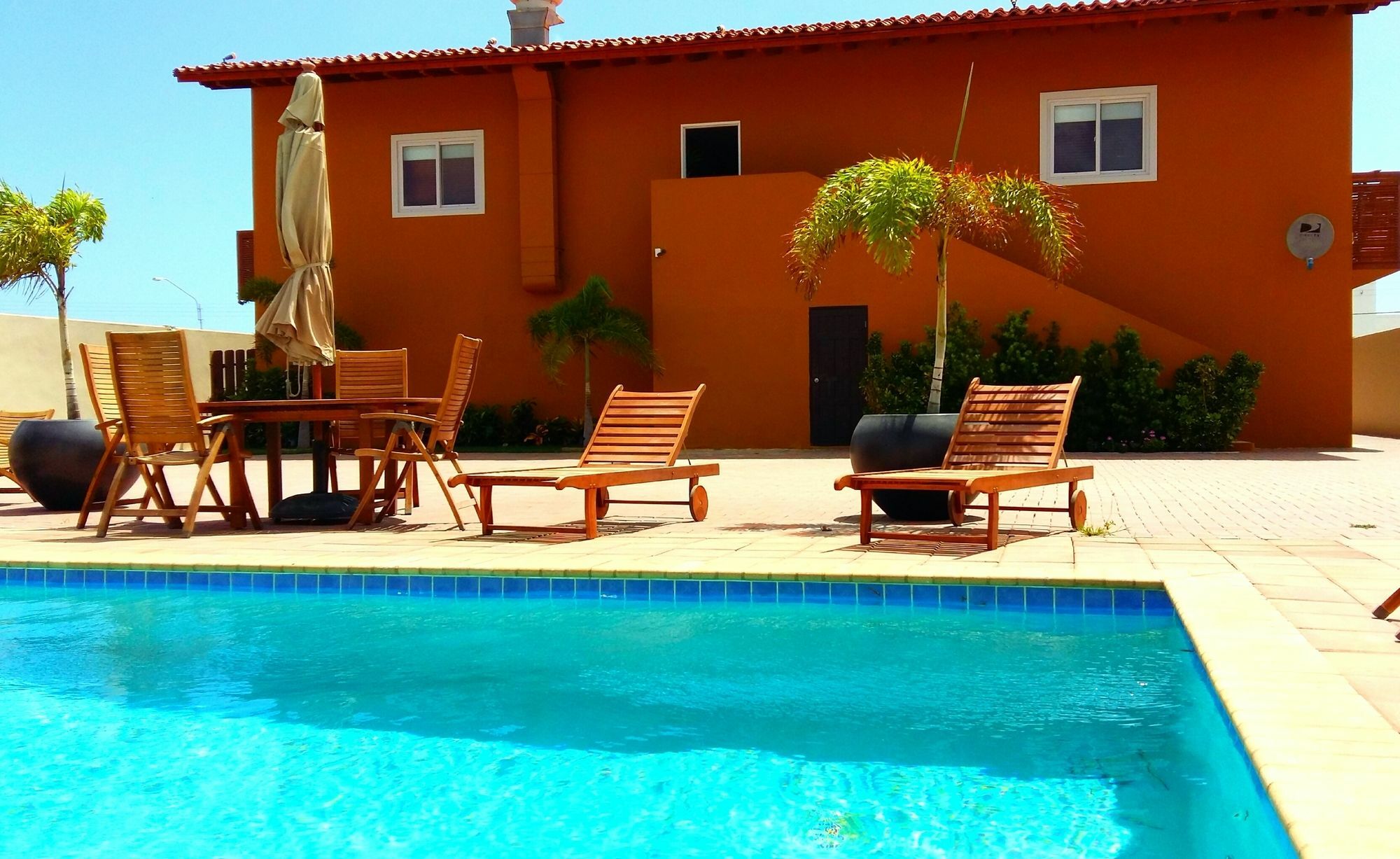 Dorado Eagle Beach Hotel 오란제스타트 외부 사진